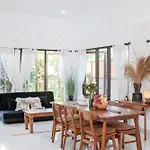 The Light House Villa In Ubud