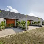 Unagi Mas Villa By Emana