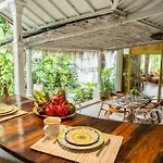 Artist Villa Ubud - Luxury 3Bdr Private Pool