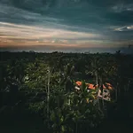 Ayu Duwur Beji