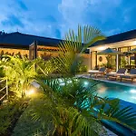 Villa Pacha By Balisuperhost