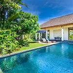 Villa Heliconia