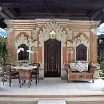 Teja Guest House & Gallery