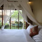 Tanggal Merah Guest House