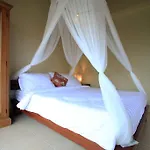 Tanggal Merah Guest House