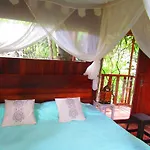 Hars Garden Tree Houses