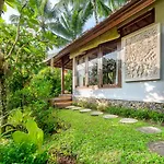 Villa Umah Shanti