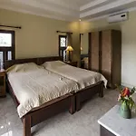 Murni\'S Villa Ligondi