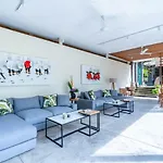 Rouge - Private Villa Sasih Karo
