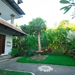 Akusara House