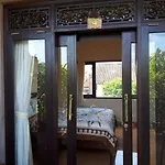 Mulan Dini House