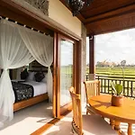 Howlite Private Villa
