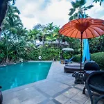 Gajah Biru Bungalows