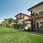 Puji Hostel And Bungalow Ubud