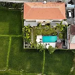 Nang Ade Villa By Pramana Villas