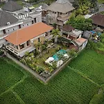 Nang Ade Villa By Pramana Villas