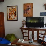 Askara Guest House & Hostel