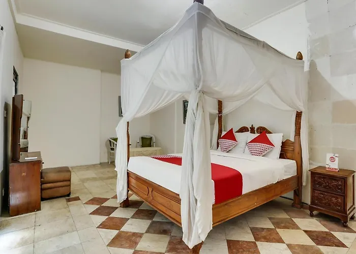 Oyo 90640 Agung Kartini Villa