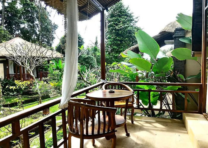 Astawa House