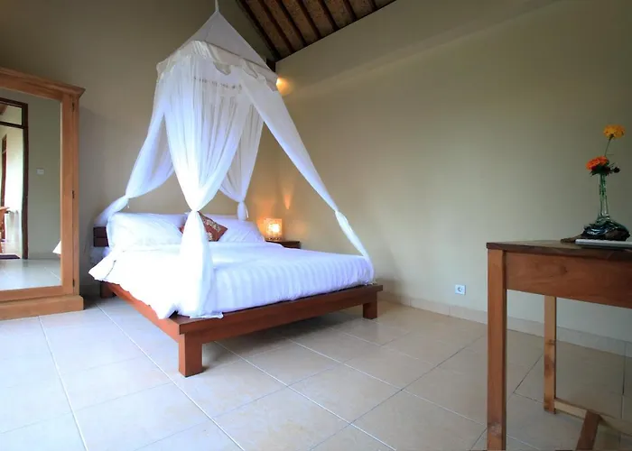 Tanggal Merah Guest House