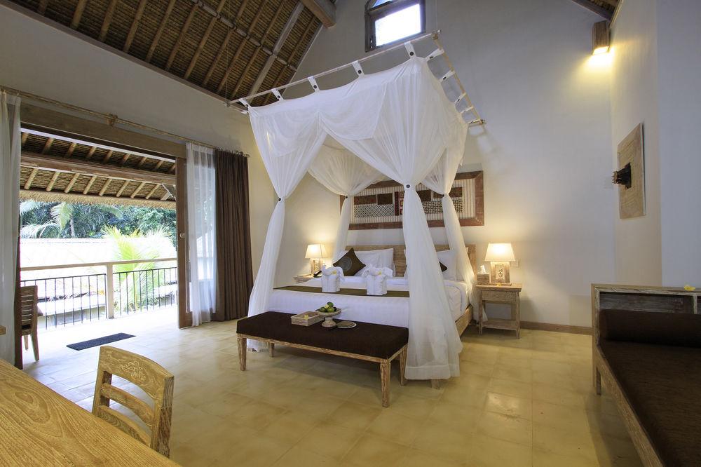 Puri Sunia Resort 4*