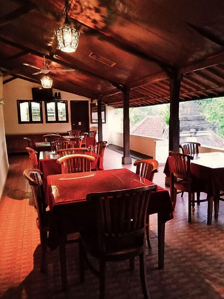 Gasthuis Pande Permai 3*