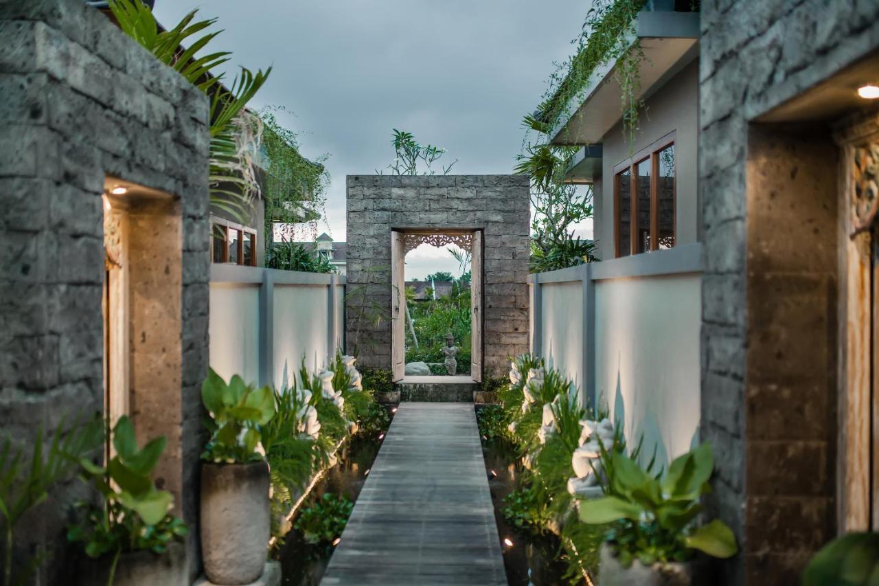 Villa Season