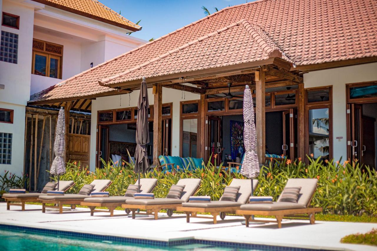 Wake In Paradise And Luxury Lebah Villas Pousada