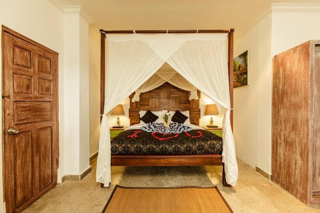 Sayan Terrace 4*