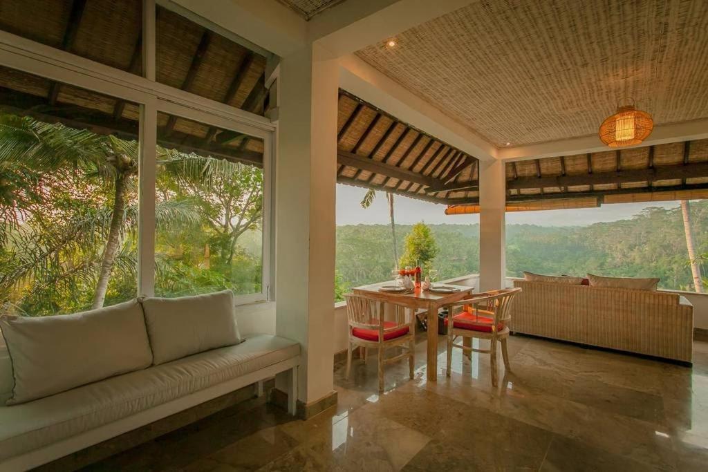 Sayan Terrace 4*