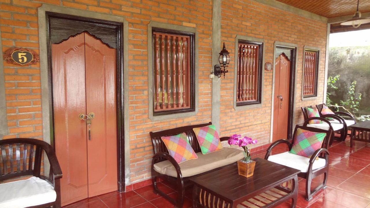 Sunarta House *