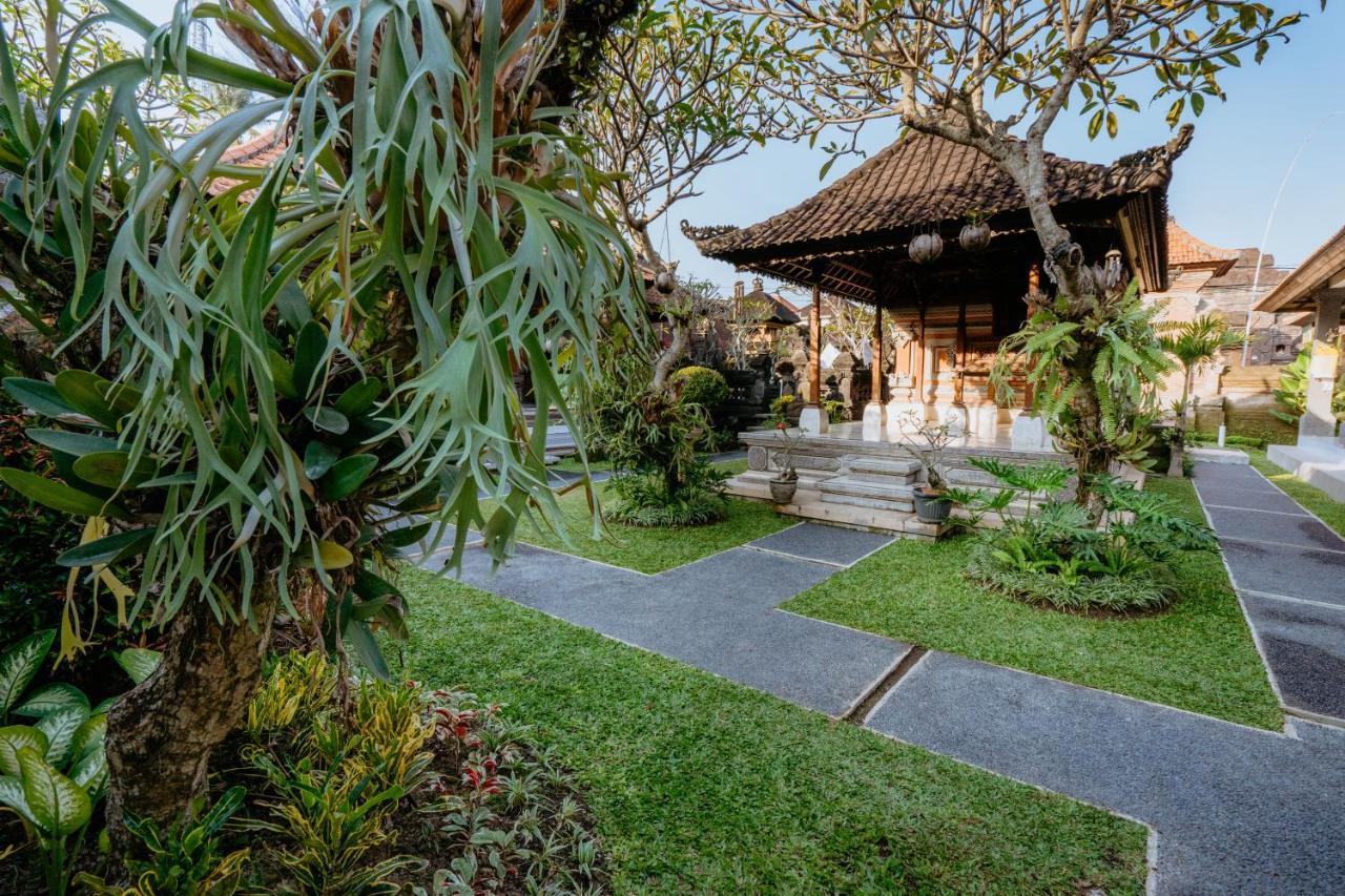 Rahayu Lodge *