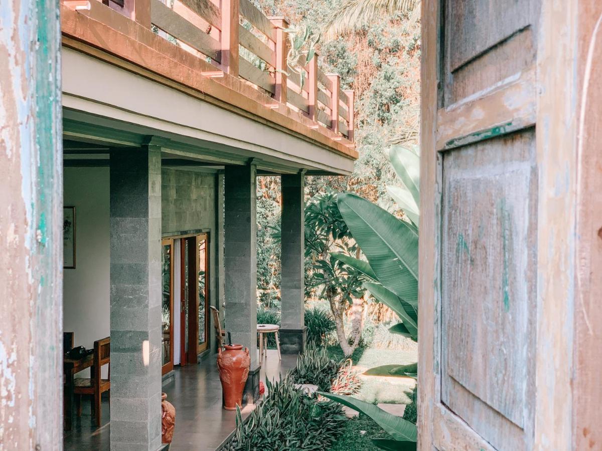 Rumah tetamu Umah Kayu