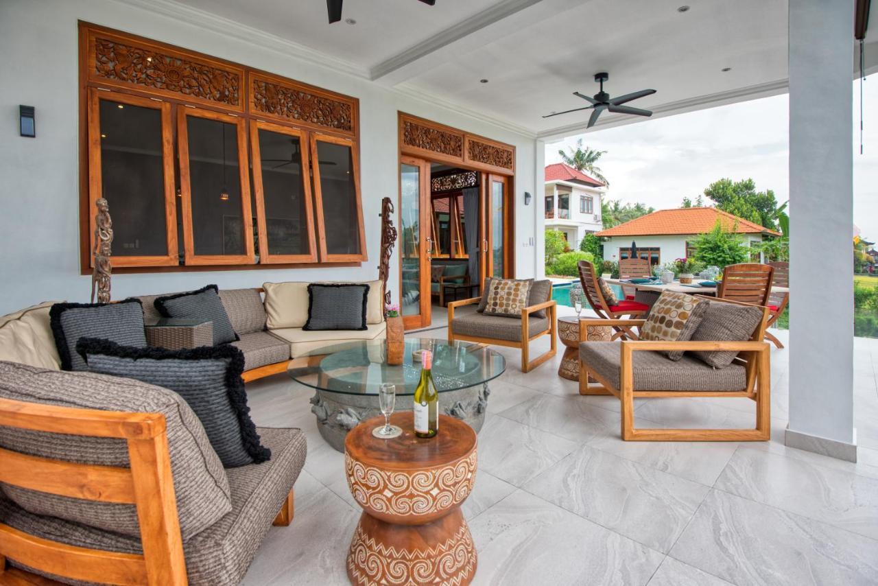 Wake In Paradise And Luxury Lebah Villas Pousada Ubud