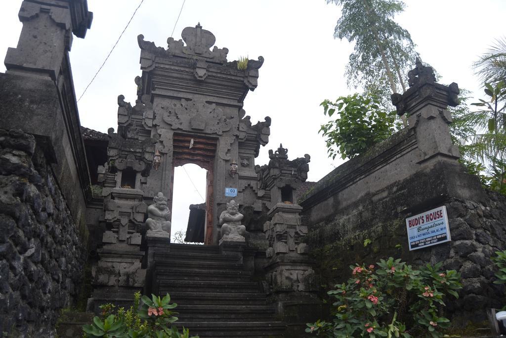 Guest house Budi House *