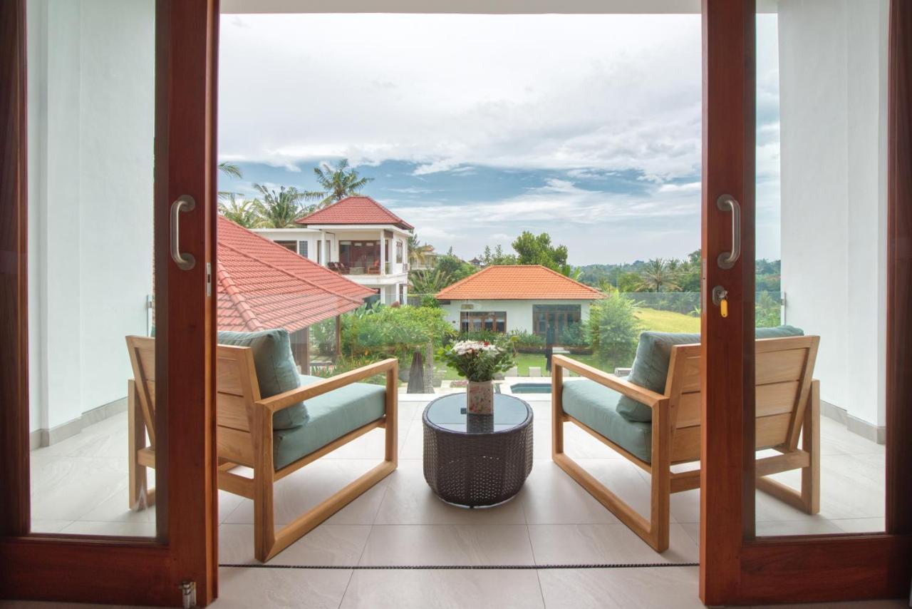 Wake In Paradise And Luxury Lebah Villas Ubud