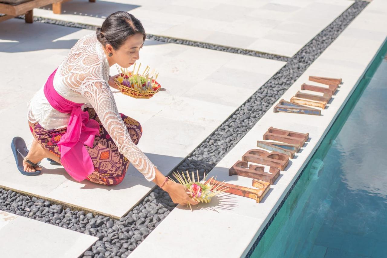 Wake In Paradise And Luxury Lebah Villas Pousada Ubud
