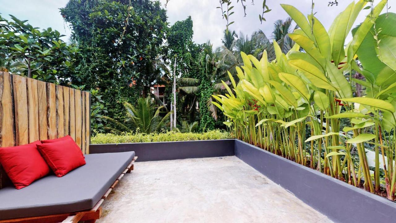 Six Cubes Hotel