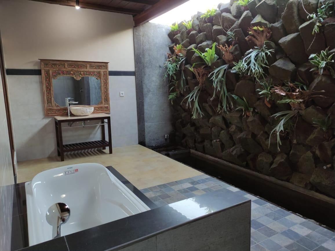 Villa Anggarakasih