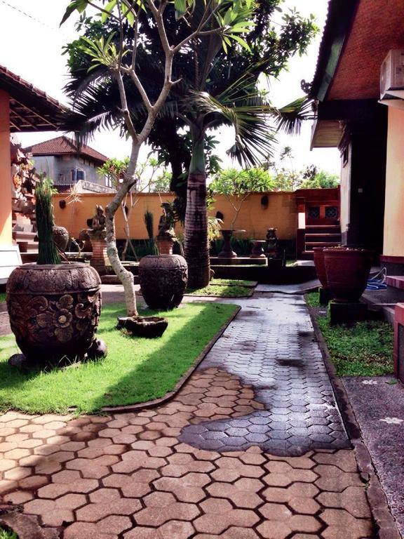 Pondok Oka Homestay *