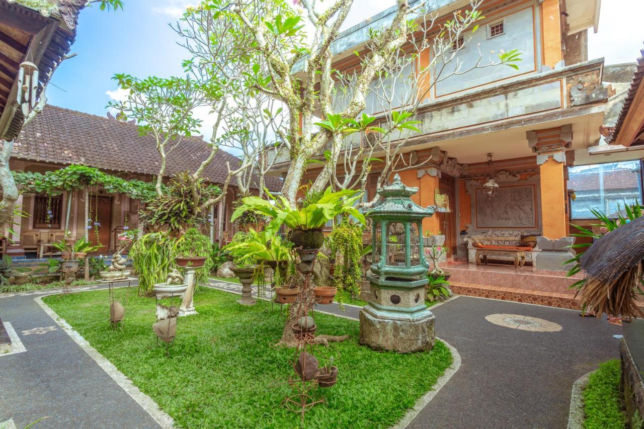 Wisma tamu Teba House *