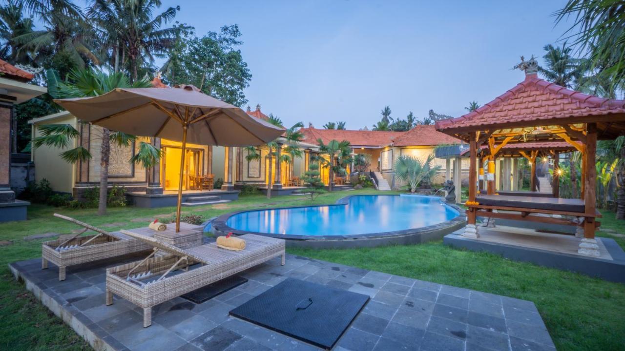 Hotel Abhirama And 3*