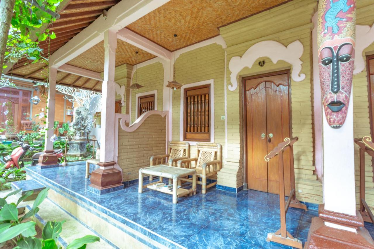 Teba House Wisma tamu *