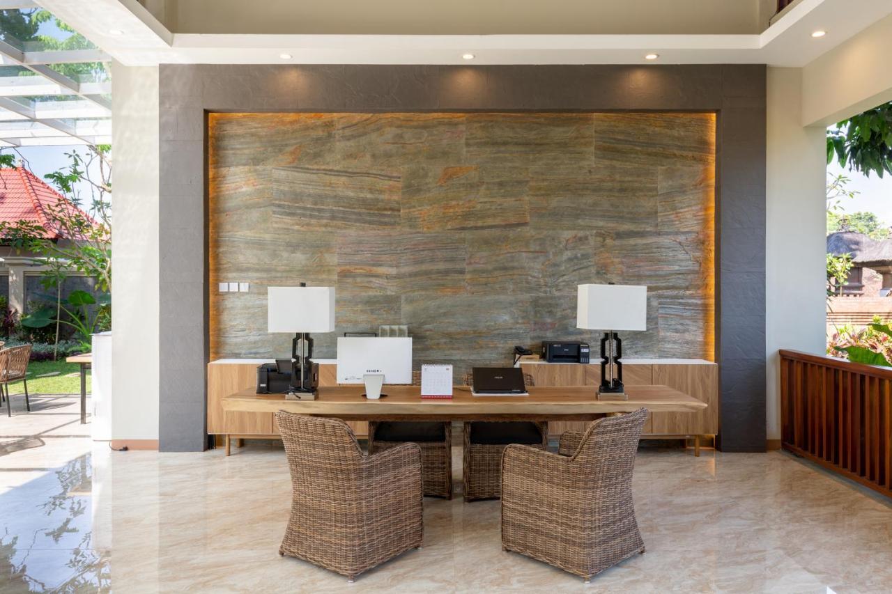 Hotel The Gantari & 4*