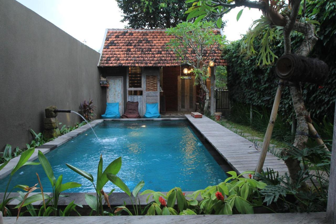 Tuwi Guest House *