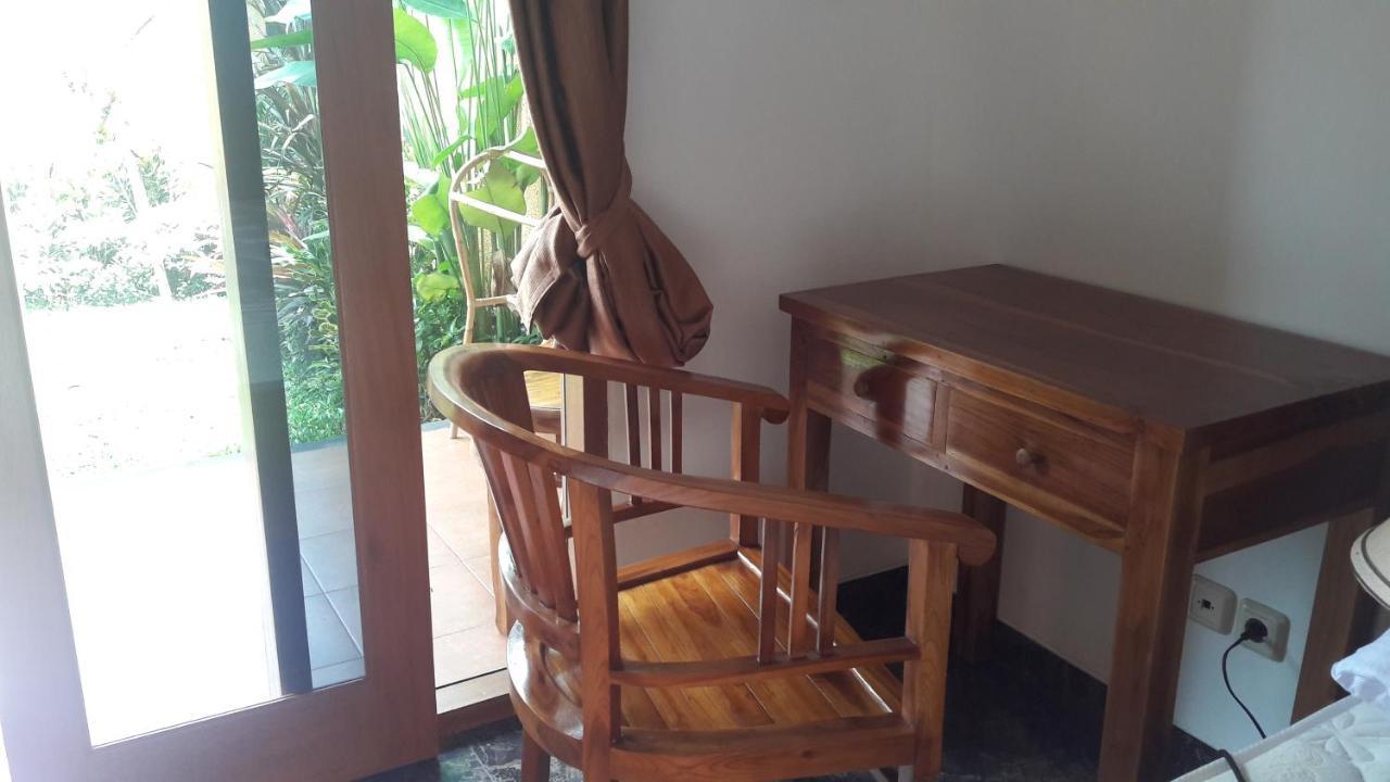 De Mangku Guest house *