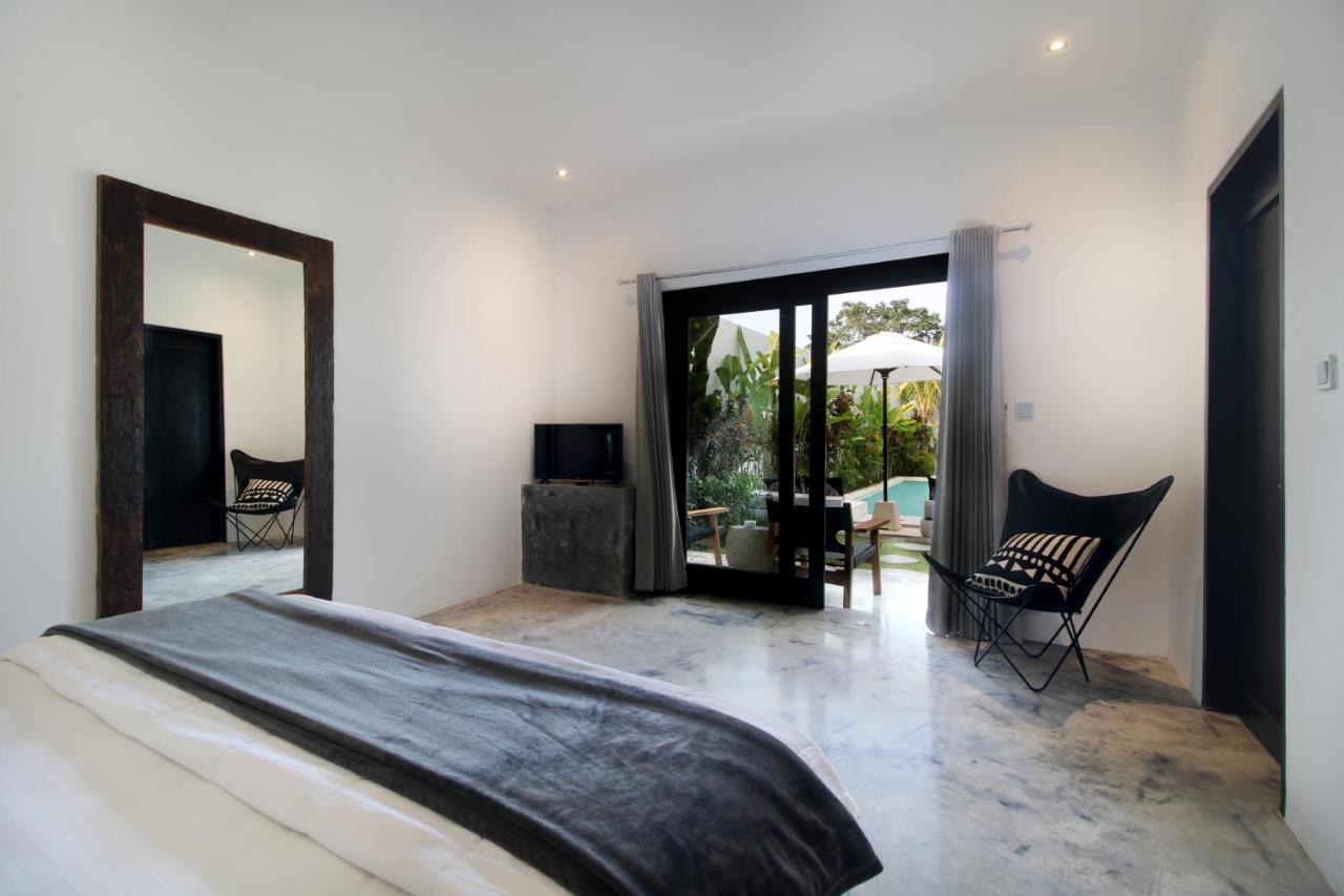 Jungle's Door By Is Simple Villa
