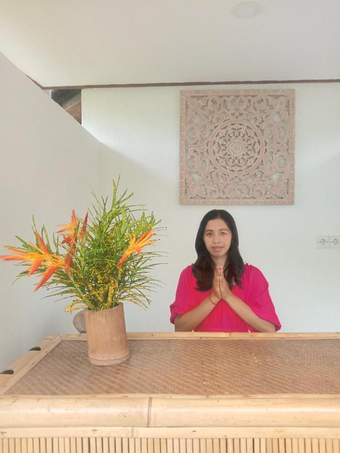 Putu Yoga 2*