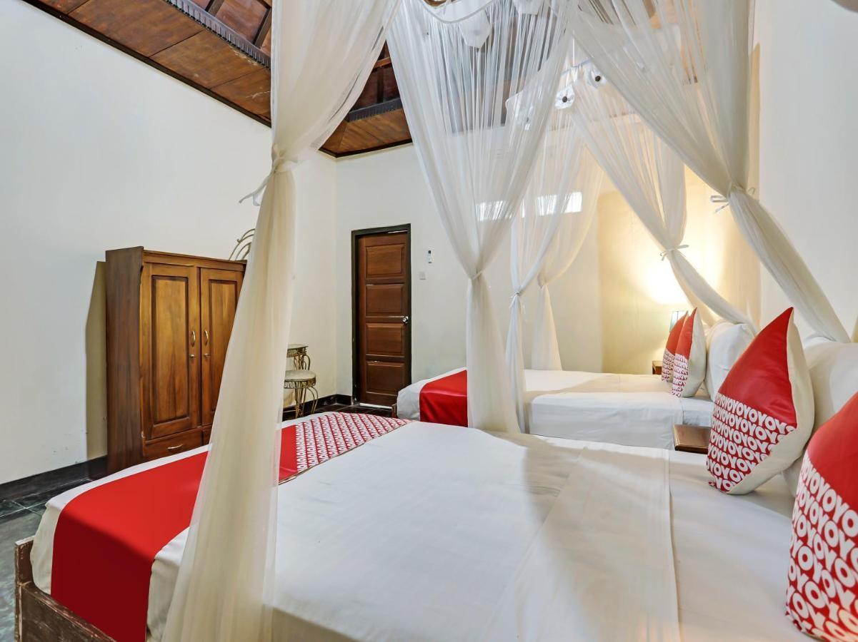 Oyo 90640 Agung Kartini Hotel 2*