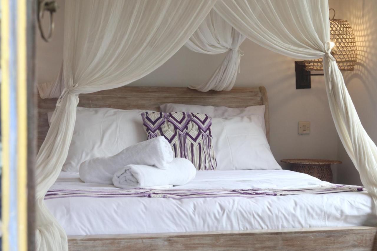 Danaya'S Cottage And Studio Ubud